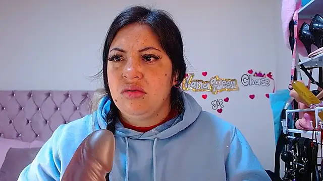 lanaqueen699 online show from March 3, 2026, 12:22 pm