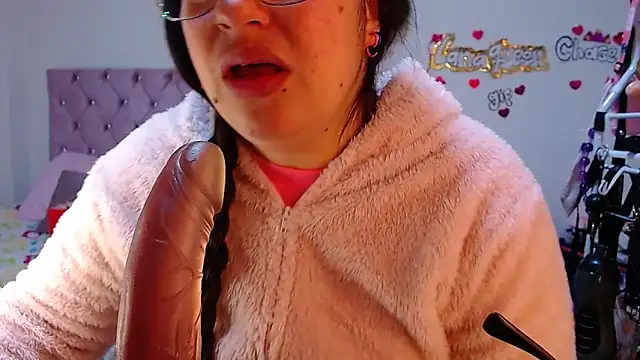 lanaqueen699 online show from March 10, 2026, 12:21 pm