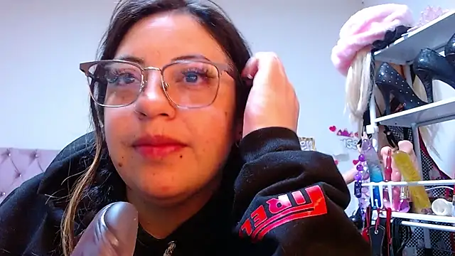 lanaqueen699 online show from March 25, 2026, 12:11 pm