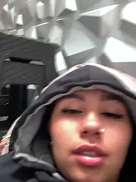 Larabrooks online show from February 17, 2026, 5:19 pm