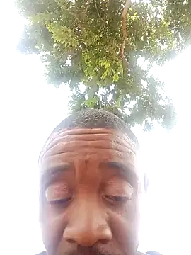 Snapshot of LONGDICK985M chatting on January 6, 2025, 9:52 am LONGDICK985M online show from January 6, 2025, 9:52 am