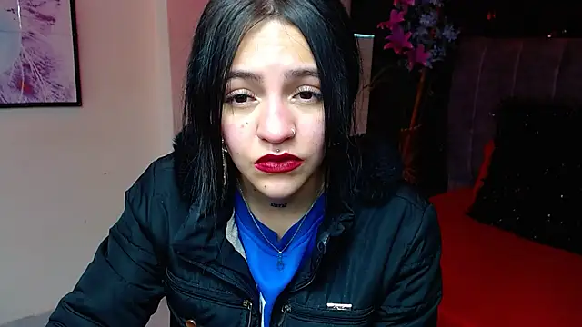 Violettasquirt online show from November 10, 2025, 1:21 pm