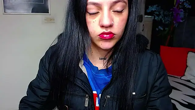 Violettasquirt online show from February 20, 2026, 1:44 pm