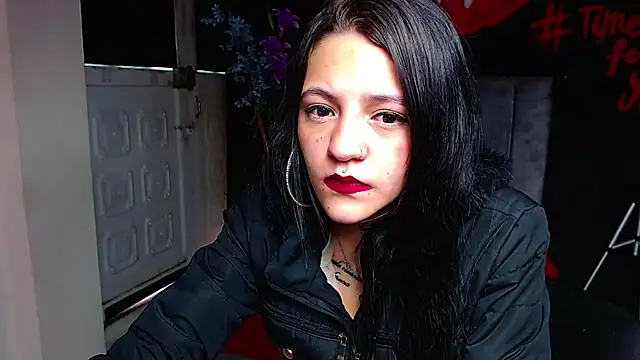 Snapshot of Violettasquirt chatting on March 17, 2026, 1:36 pm Violettasquirt online show from March 17, 2026, 1:36 pm