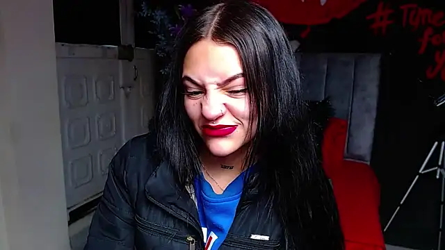 Snapshot of Violettasquirt chatting on March 18, 2026, 1:47 pm Violettasquirt online show from March 18, 2026, 1:47 pm