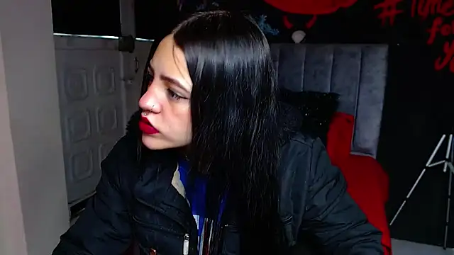 Snapshot of Violettasquirt chatting on March 19, 2026, 1:48 pm Violettasquirt online show from March 19, 2026, 1:48 pm