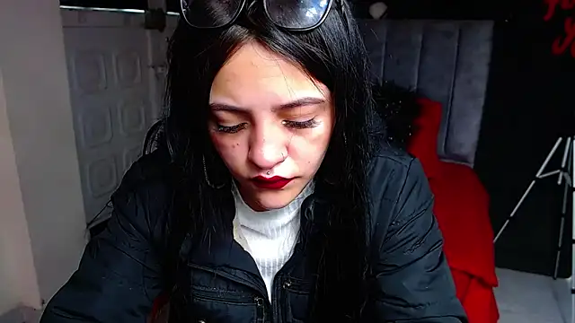 Snapshot of Violettasquirt chatting on March 20, 2026, 1:38 pm Violettasquirt online show from March 20, 2026, 1:38 pm