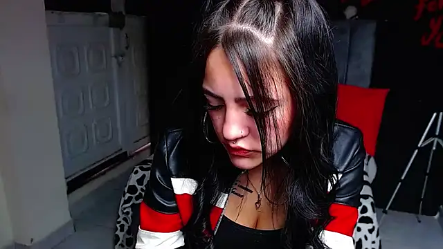 Snapshot of Violettasquirt chatting on March 28, 2026, 1:43 pm Violettasquirt online show from March 28, 2026, 1:43 pm