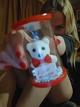 Linda 999 online show from January 19, 2025, 5:39 pm