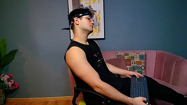 Snapshot of Mark_Evans1_ chatting on March 19, 2025, 7:38 pm Mark Evans1  online show from March 19, 2025, 7:38 pm