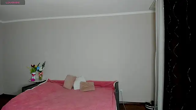 -Sacura- online show from March 10, 2026, 4:12 pm