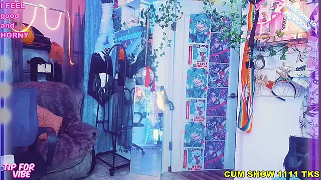 Snapshot of Toxic_Ellies chatting on January 9, 2025, 1:24 pm Toxic Ellies online show from January 9, 2025, 1:24 pm