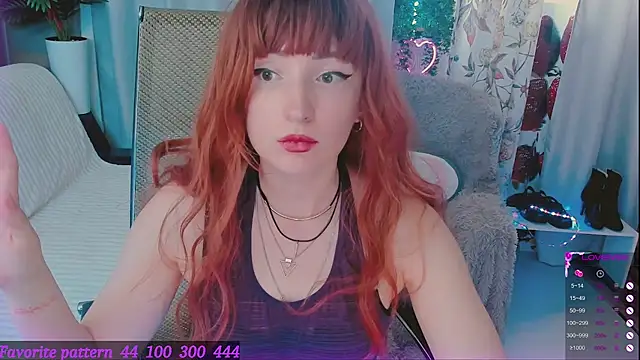 Toxic Ellies online show from April 10, 2026, 10:42 am