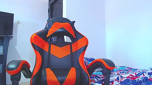 ADAM HOT online show from January 18, 2026, 2:32 pm