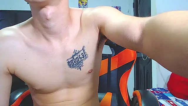 ADAM HOT online show from April 14, 2026, 10:27 pm