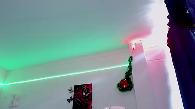 Rousrossell 4 online show from December 16, 2024, 7:32 pm