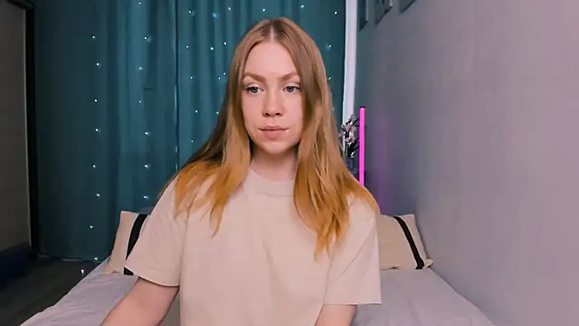InsatiableFoxX online show from May 25, 2026, 2:23 pm