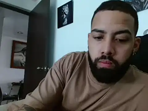 Hendry  online show from December 21, 2024, 8:32 pm