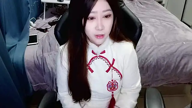 Angelababy001 online show from January 5, 2025, 2:52 pm