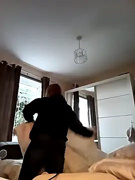 Snapshot of Teagan_B chatting on December 16, 2024, 12:38 pm Teagan B online show from December 16, 2024, 12:38 pm