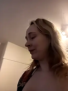 Snapshot of Teagan_B chatting on January 10, 2025, 2:45 pm Teagan B online show from January 10, 2025, 2:45 pm