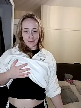 Snapshot of Teagan_B chatting on January 13, 2025, 2:21 pm Teagan B online show from January 13, 2025, 2:21 pm