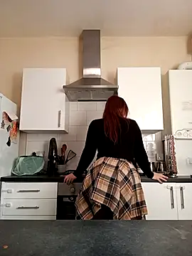 Snapshot of Teagan_B chatting on September 24, 2025, 8:06 am Teagan B online show from September 24, 2025, 8:06 am