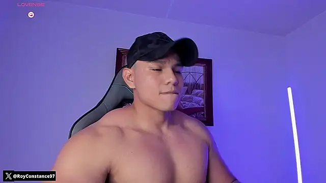 RoyConstance online show from December 16, 2025, 3:33 am