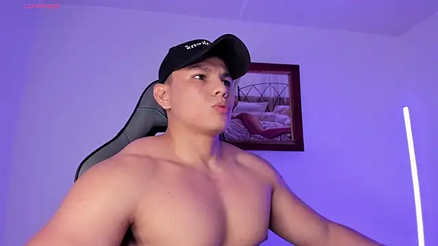 RoyConstance online show from January 16, 2026, 3:43 am