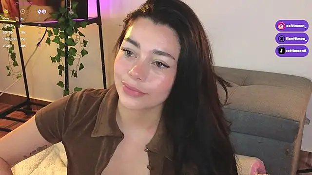 Snapshot of Soffimoon_ chatting on March 10, 2025, 6:38 am Soffimoon  online show from March 10, 2025, 6:38 am