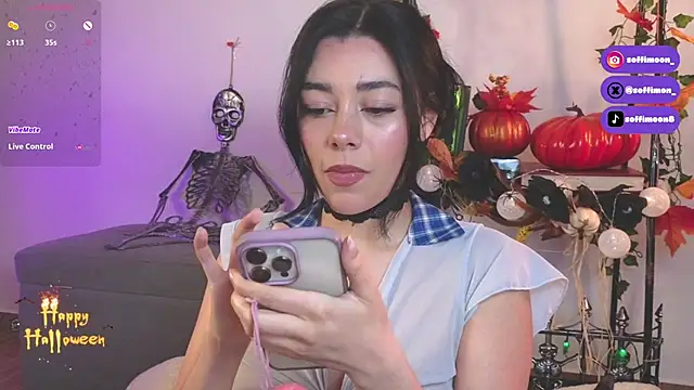 Soffimoon  online show from October 31, 2025, 1:39 am