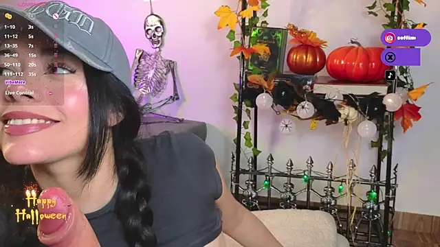 Soffimoon  online show from November 8, 2025, 1:39 am