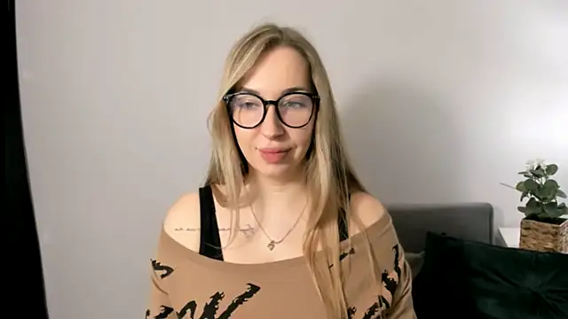 AriaDesire online show from March 20, 2026, 8:08 am