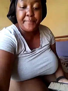 Snapshot of Missmoox24 chatting on January 23, 2025, 9:18 am Missmoox24 online show from January 23, 2025, 9:18 am