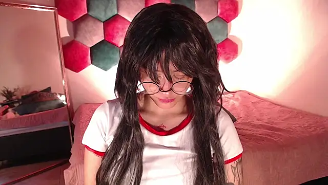 liz-beths online show from March 11, 2025, 1:34 pm