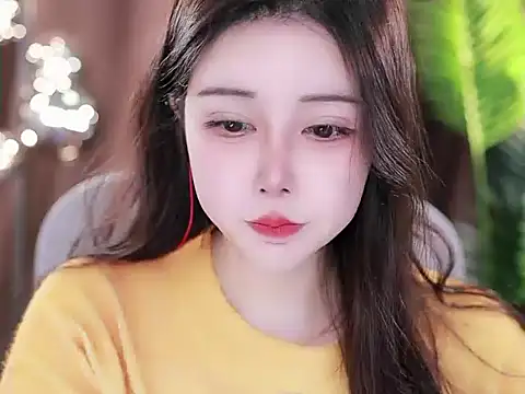 Qiaoqiao  online show from March 19, 2025, 8:45 am