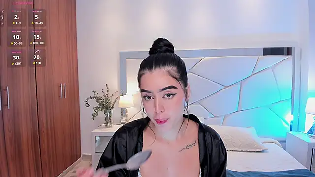 zoee jackson online show from March 12, 2025, 10:39 pm