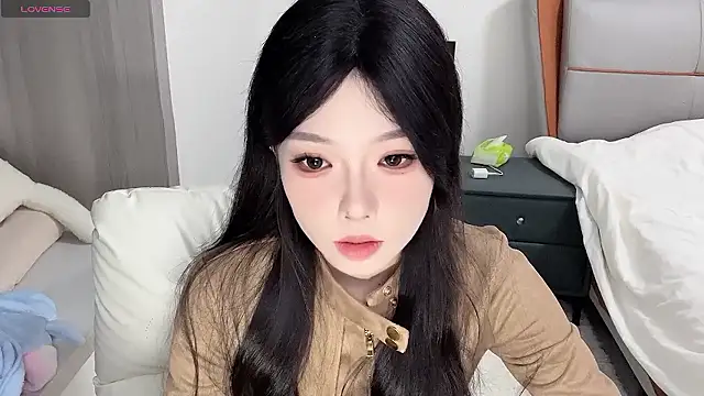 Snapshot of Q-ing chatting on December 1, 2024, 10:32 pm Q-ing online show from December 1, 2024, 10:32 pm