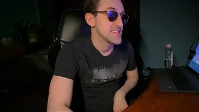 Stefisexy91 online show from April 16, 2026, 9:26 pm