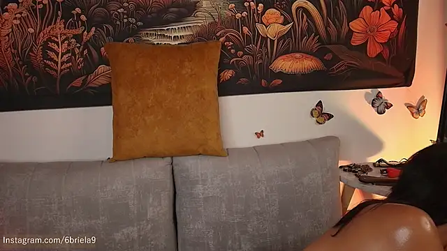 6Briela9  online show from March 3, 2026, 11:21 pm