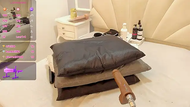 Maddyjohnsonn online show from December 15, 2024, 12:07 am