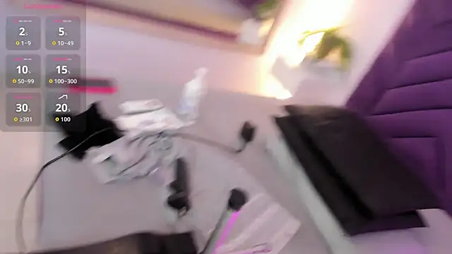 Maddyjohnsonn online show from February 6, 2026, 11:57 am