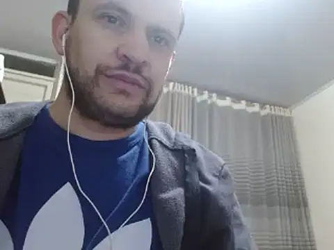 Snapshot of camiloking1720 chatting on December 20, 2024, 7:12 am camiloking1720 online show from December 20, 2024, 7:12 am