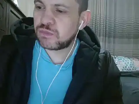 Snapshot of camiloking1720 chatting on January 23, 2025, 2:02 am camiloking1720 online show from January 23, 2025, 2:02 am