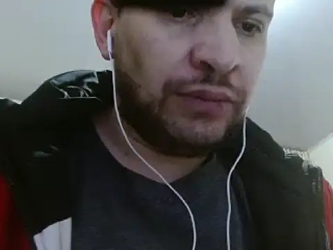 Snapshot of camiloking1720 chatting on January 28, 2025, 1:18 am camiloking1720 online show from January 28, 2025, 1:18 am