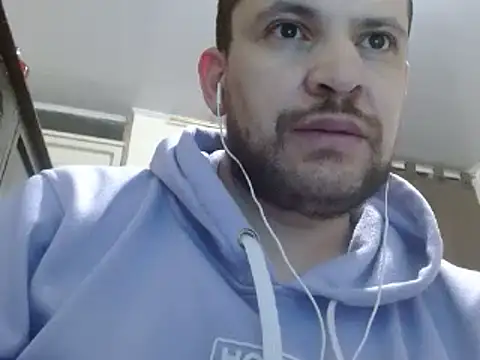 Snapshot of camiloking1720 chatting on February 3, 2025, 4:46 am camiloking1720 online show from February 3, 2025, 4:46 am