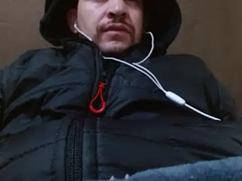 Snapshot of camiloking1720 chatting on February 5, 2025, 7:07 am camiloking1720 online show from February 5, 2025, 7:07 am