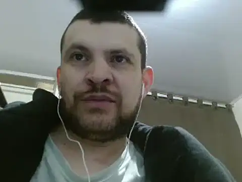 Snapshot of camiloking1720 chatting on February 5, 2025, 1:33 pm camiloking1720 online show from February 5, 2025, 1:33 pm