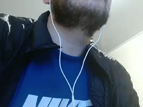 Snapshot of camiloking1720 chatting on February 11, 2025, 3:29 pm camiloking1720 online show from February 11, 2025, 3:29 pm