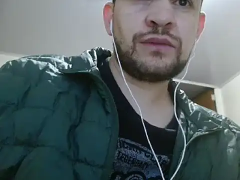 Snapshot of camiloking1720 chatting on February 28, 2025, 4:10 am camiloking1720 online show from February 28, 2025, 4:10 am